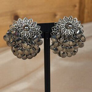 Vintage Clip on Earrings Silver tone Costume Jewelry 1 1/2” Dangle B20